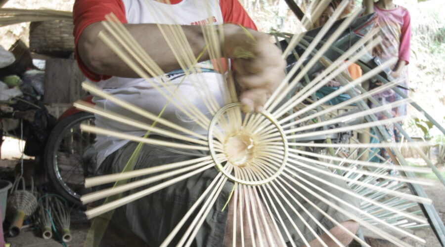Ekraf Lampion, Seni Keterampilan Bambu Asli Baregbeg